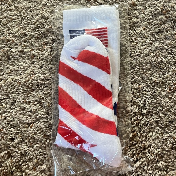 Michelob Ultra Beer High Socks - Picture 2 of 2